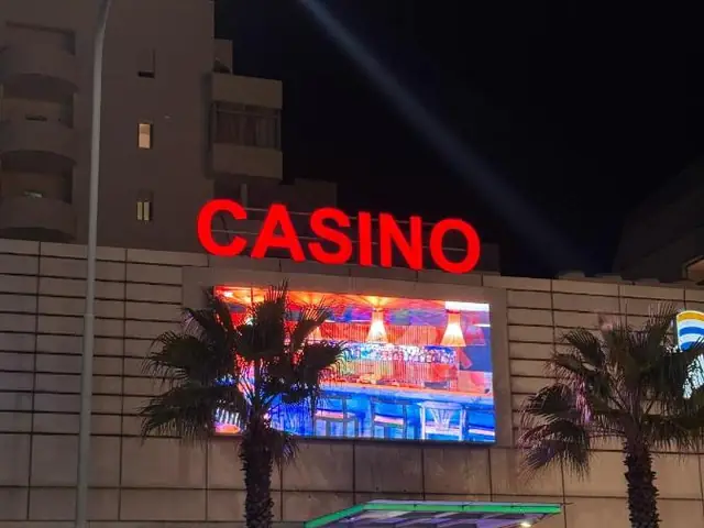 El Casino de Punta del Este, a 30 metros del hotel
